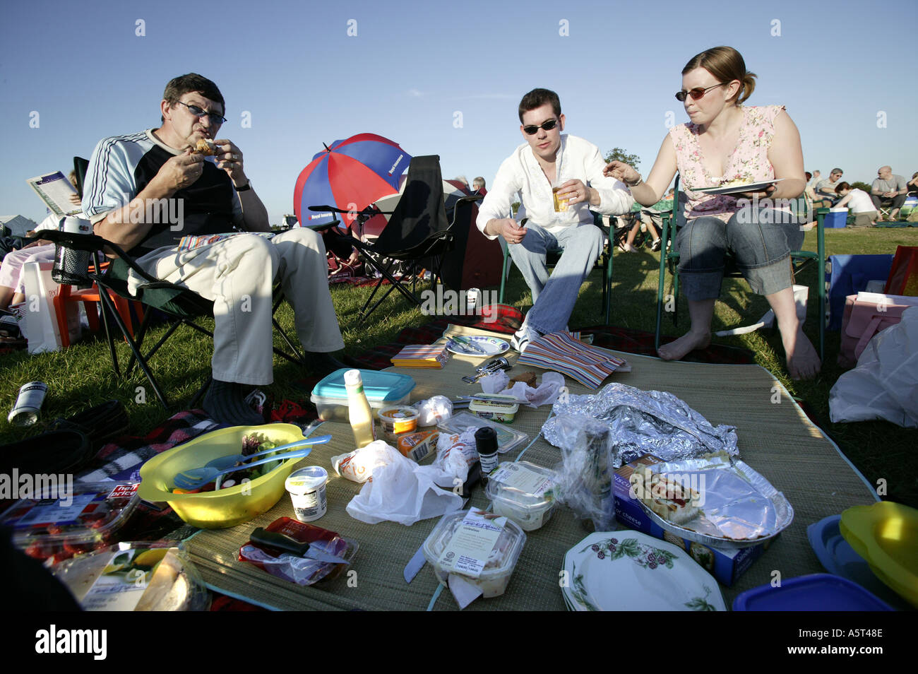 Picnic concert hi-res stock photography and images - Alamy