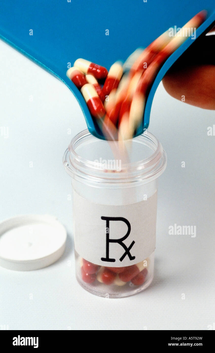 Counting pills, filling a prescription Stock Photo Alamy
