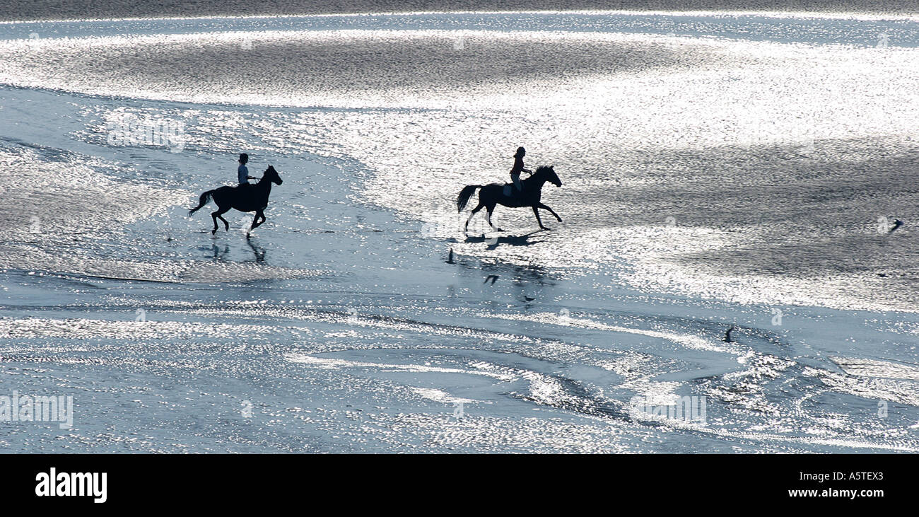 Wave riders hi-res stock photography and images - Alamy