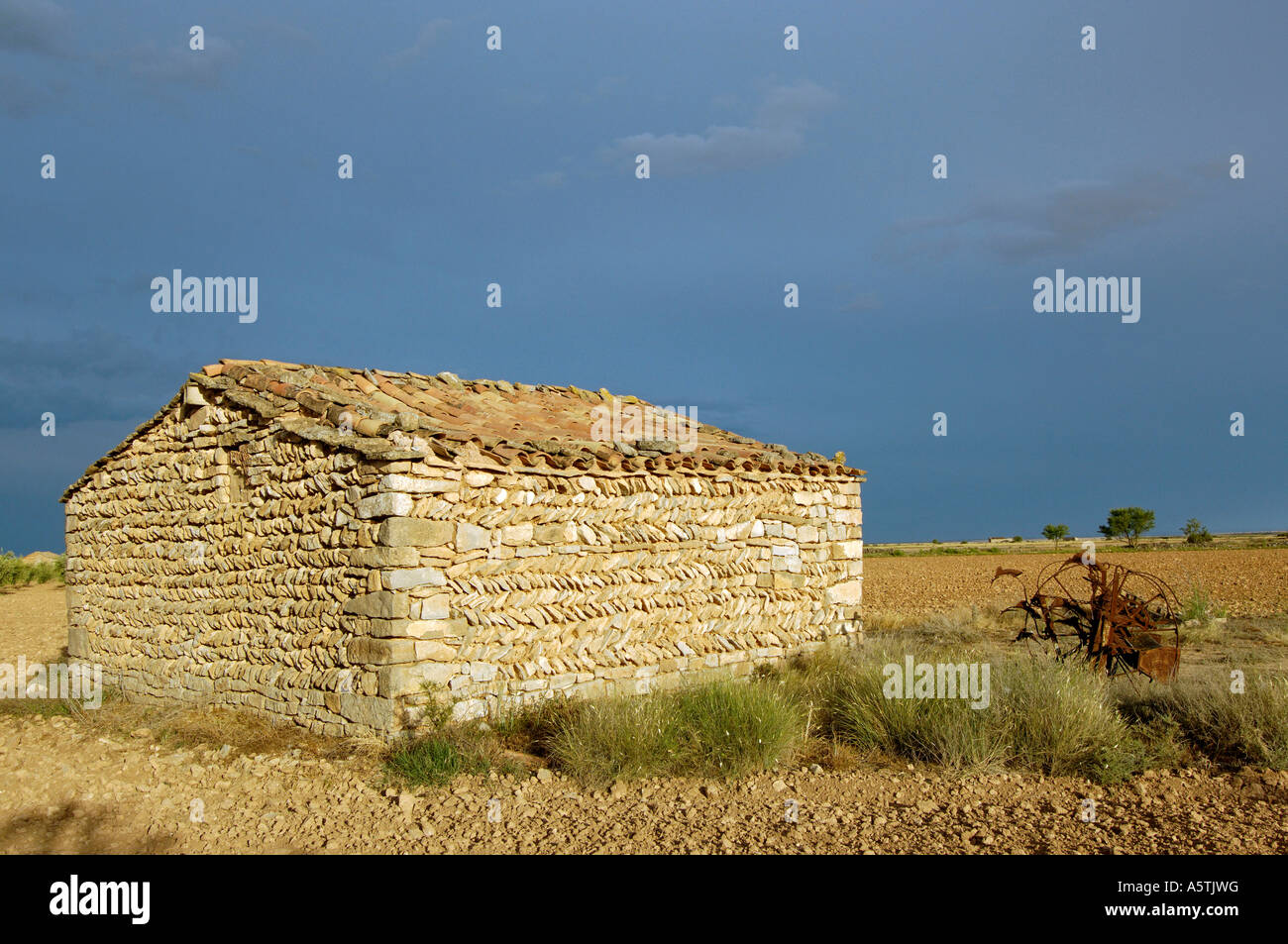 Barn landscapes hi-res stock photography and images - Alamy