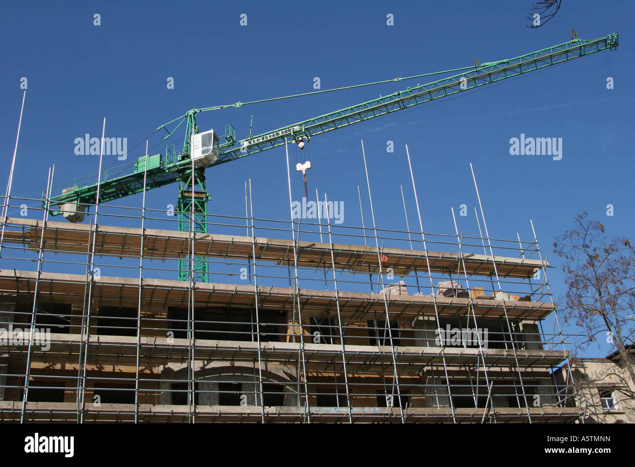 crane and scaffolding Stock Photo - Alamy