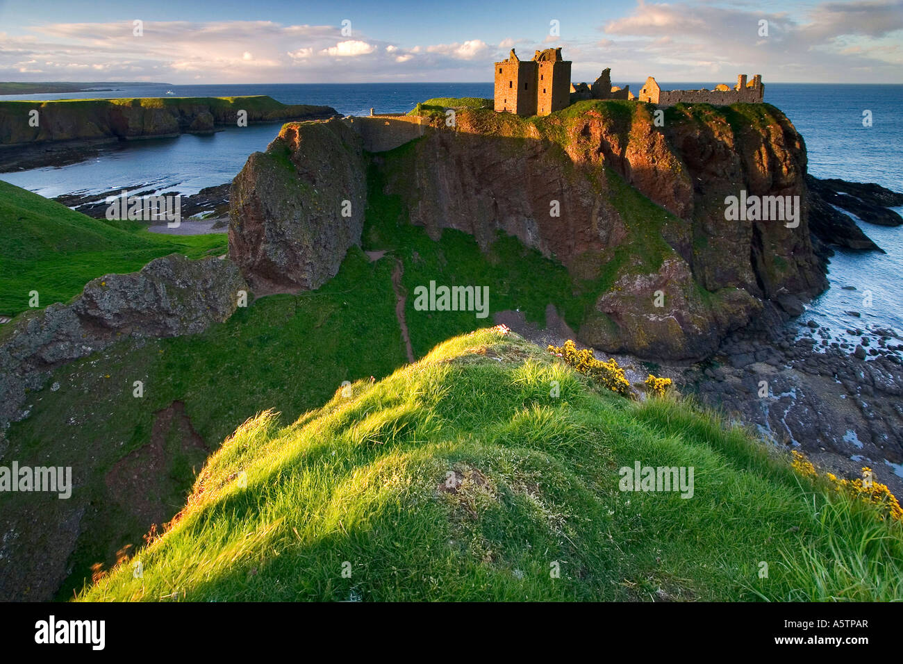 Dunnottar Castle Stock Photo Alamy