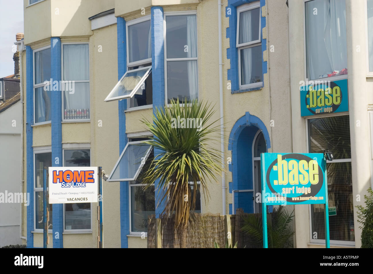 Surf lodges along Tower Road, Newquay, Cornwall, England UK Stock Photo