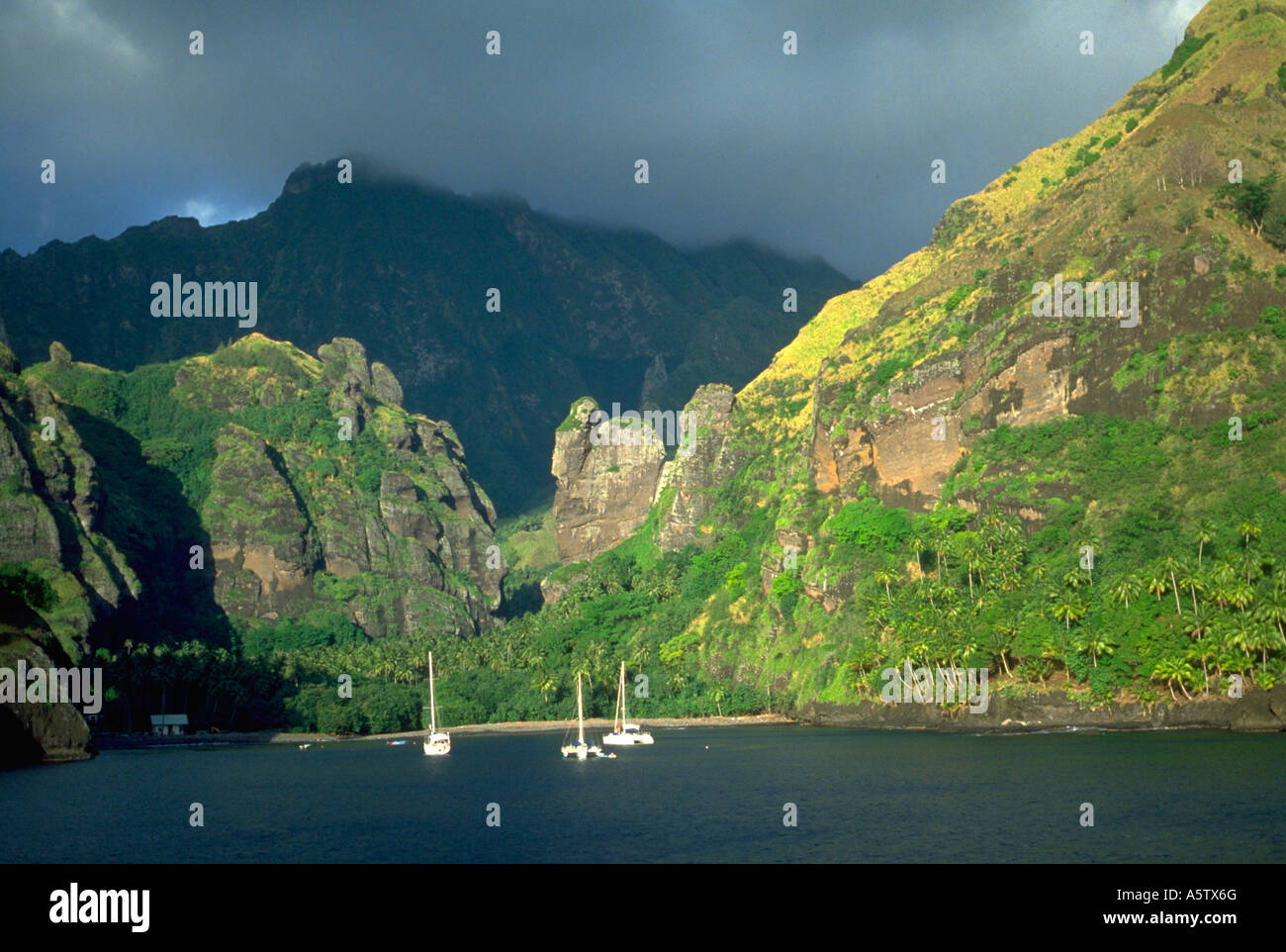 hl1797 sail boats fatu hiva island french polynesia society