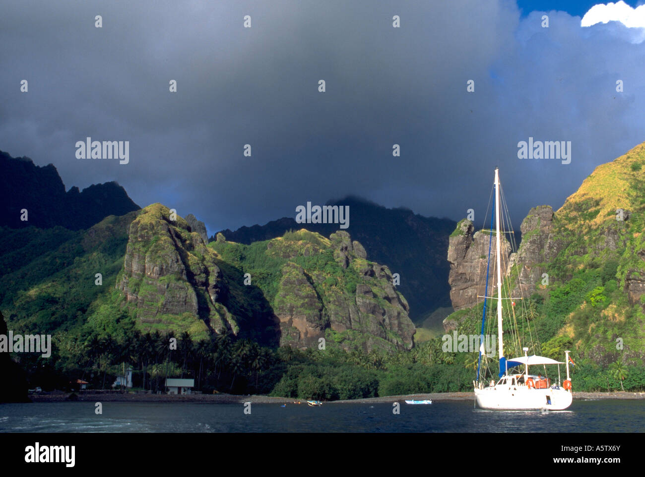 hl1800 sail boat fatu hiva island french polynesia society