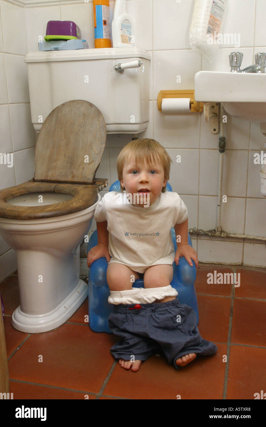 2 to 3 year old boy potty training Stock Photo