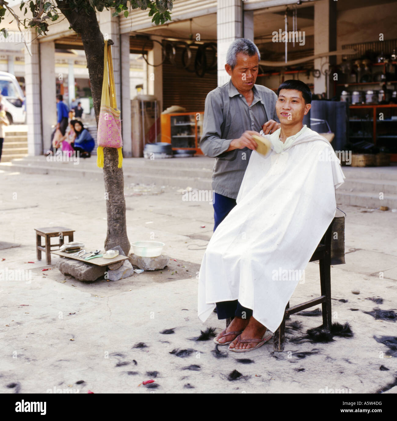 Road side barber hi-res stock photography and images - Alamy