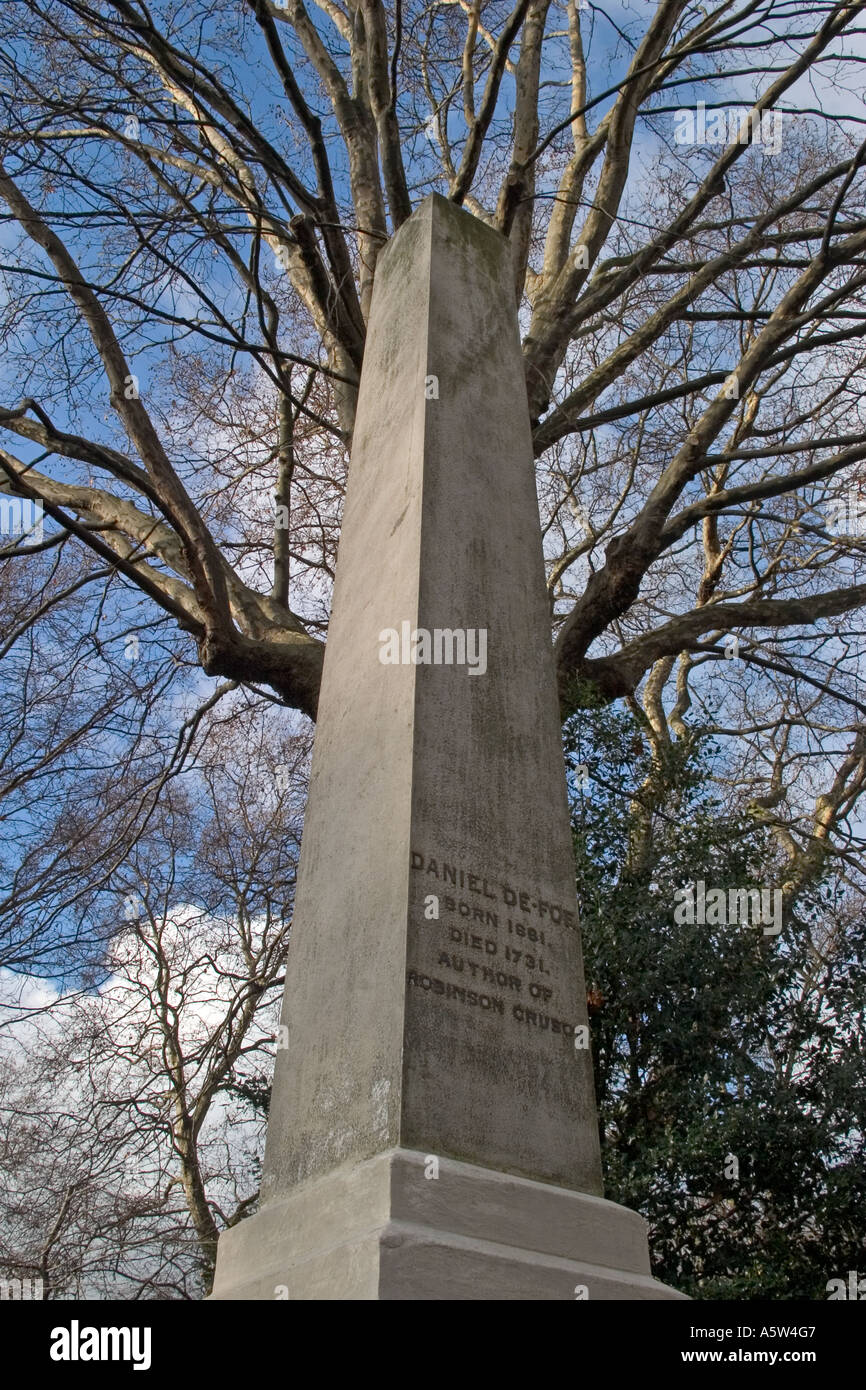 Grave of Daniel De Foe, author of Robinson Crusoe. Bunhill Fields, London, England Stock Photo