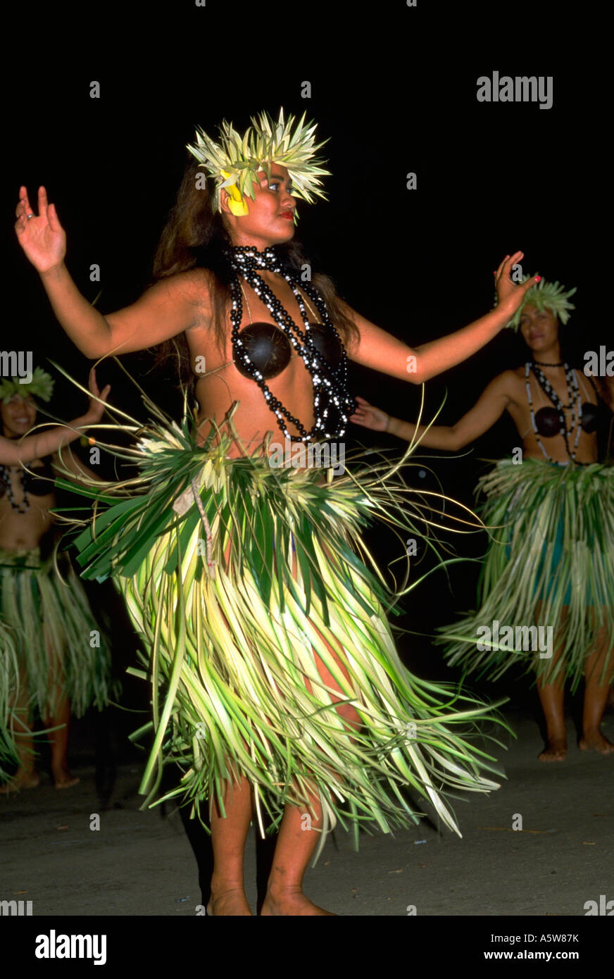 Sexy Polinesian Women