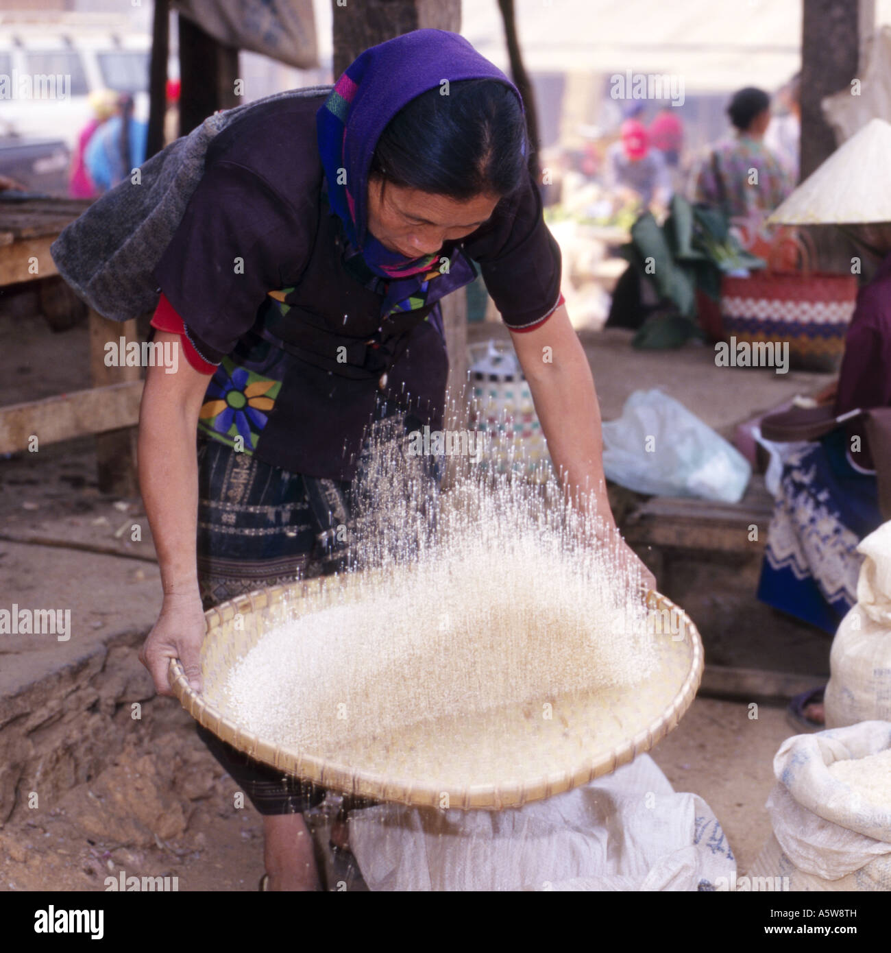 Sieving rice hi-res stock photography and images - Alamy
