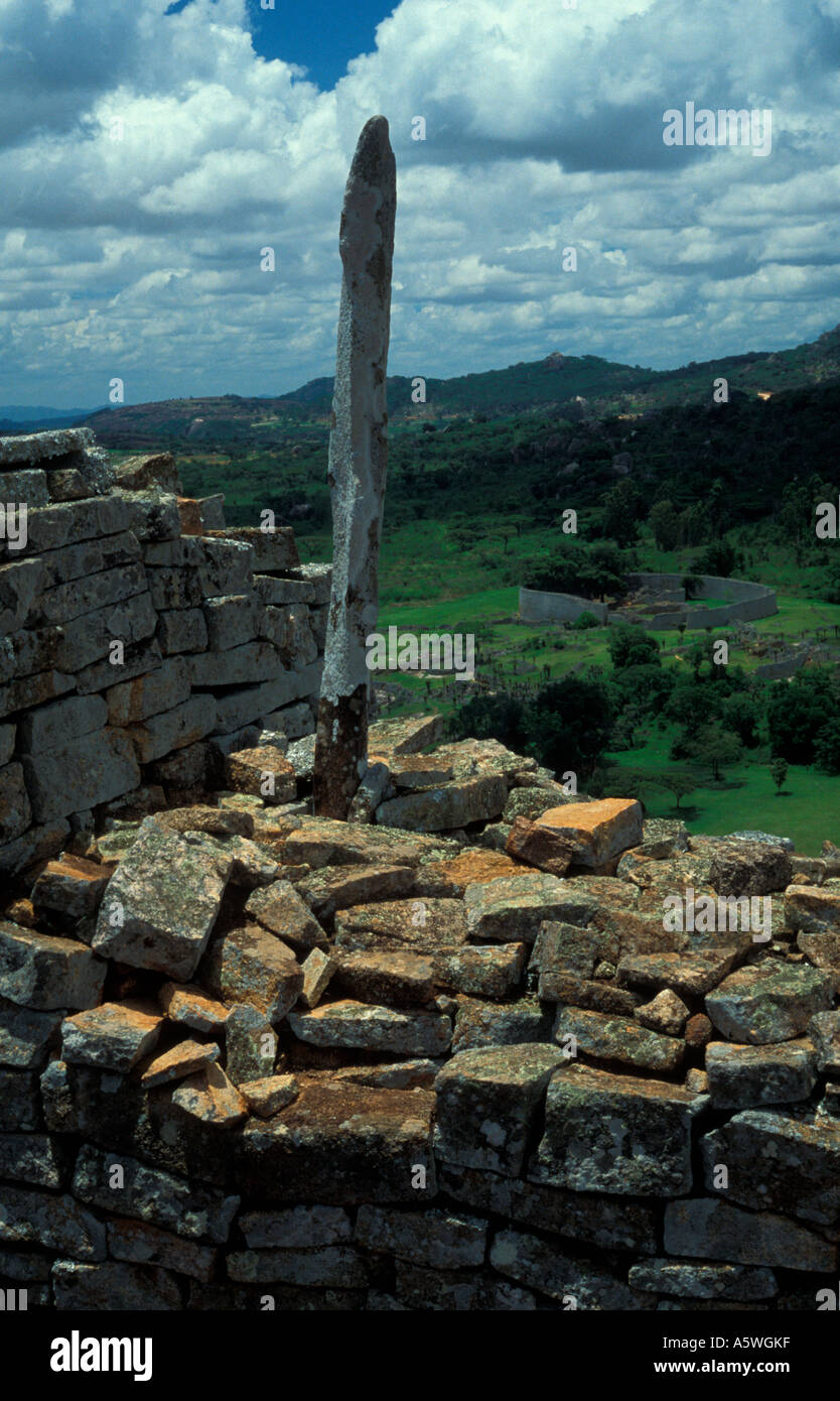 Hill Complex stone wall and view towards Great Enclosure at Great Zimbabwe National Monument, Zimbabwe, Africa. Stock Photo