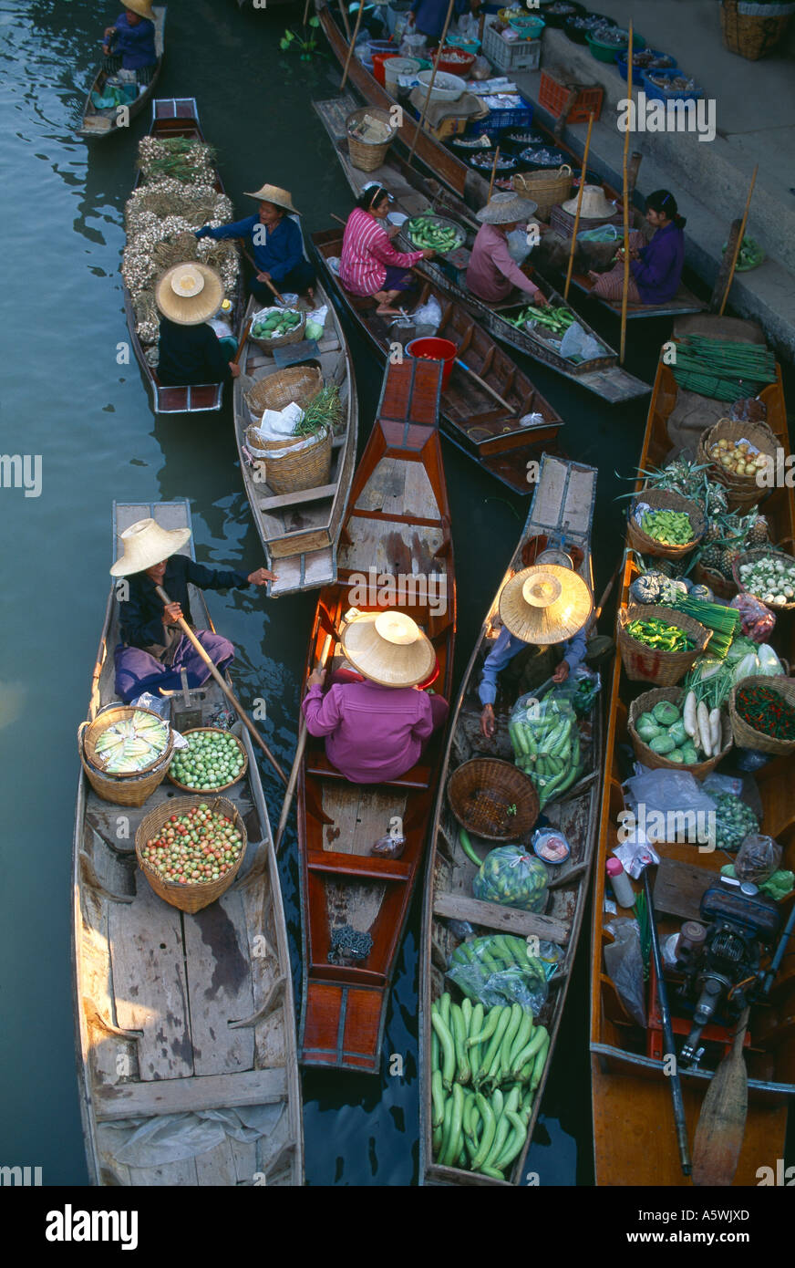 Bangkok market floating aerial hi-res stock photography and images - Alamy