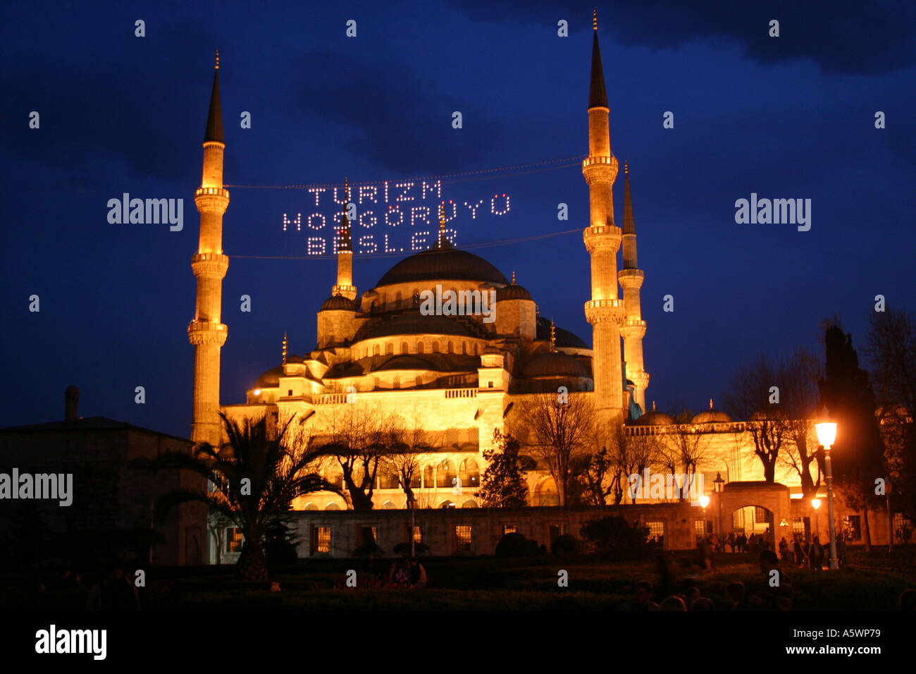 The Blue Mosque lit up at night Istanbul Stock Photo - Alamy