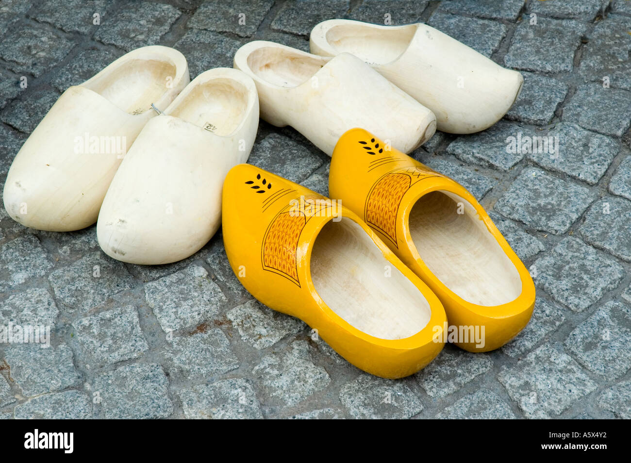 Dutch wooden shop shoes name