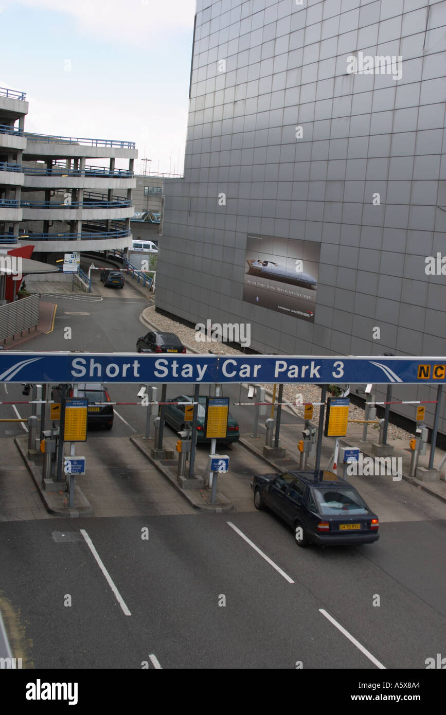 Heathrow airport car park hi-res stock photography and images - Alamy