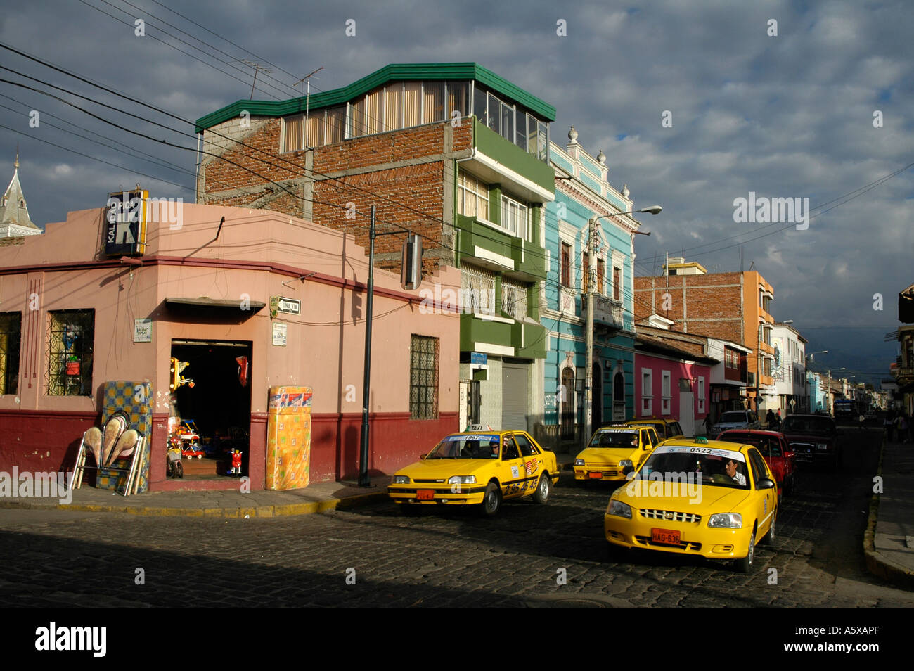 Calles Riobamba Rio bamba ecuador hi-res stock photography and images - Alamy