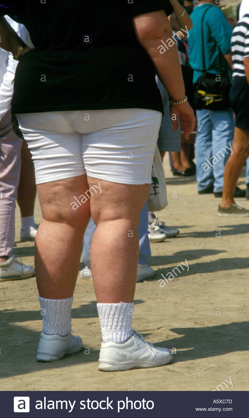 fat women in short shorts