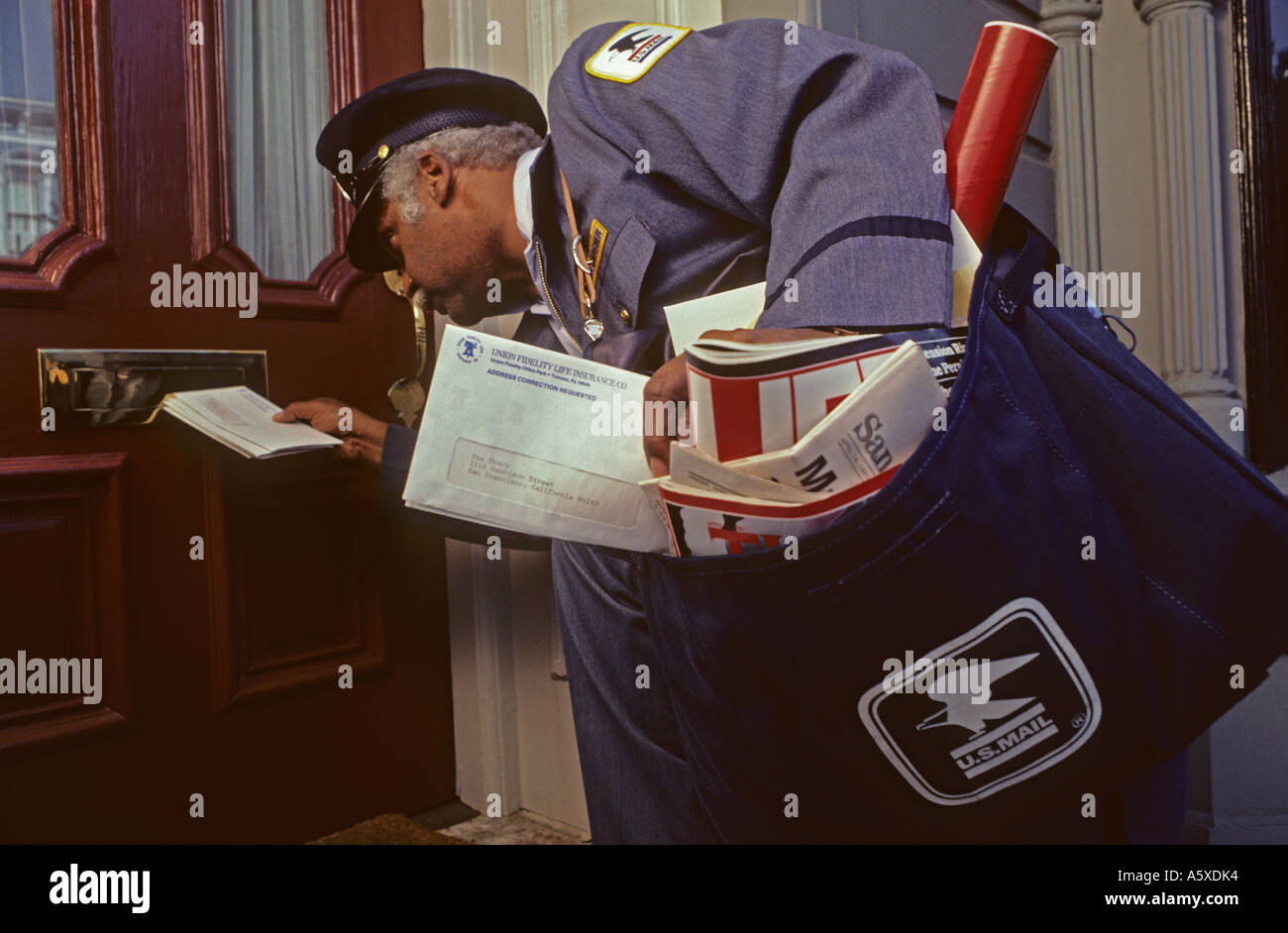 Letter mailman postman hires stock photography and images Alamy