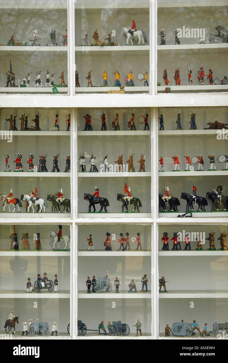 the guards toy soldier centre