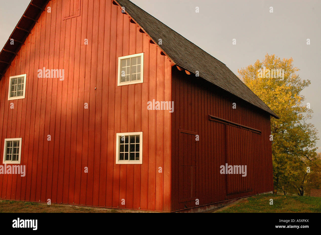 jb6751 iowa mills glenwood lake park museum barn history