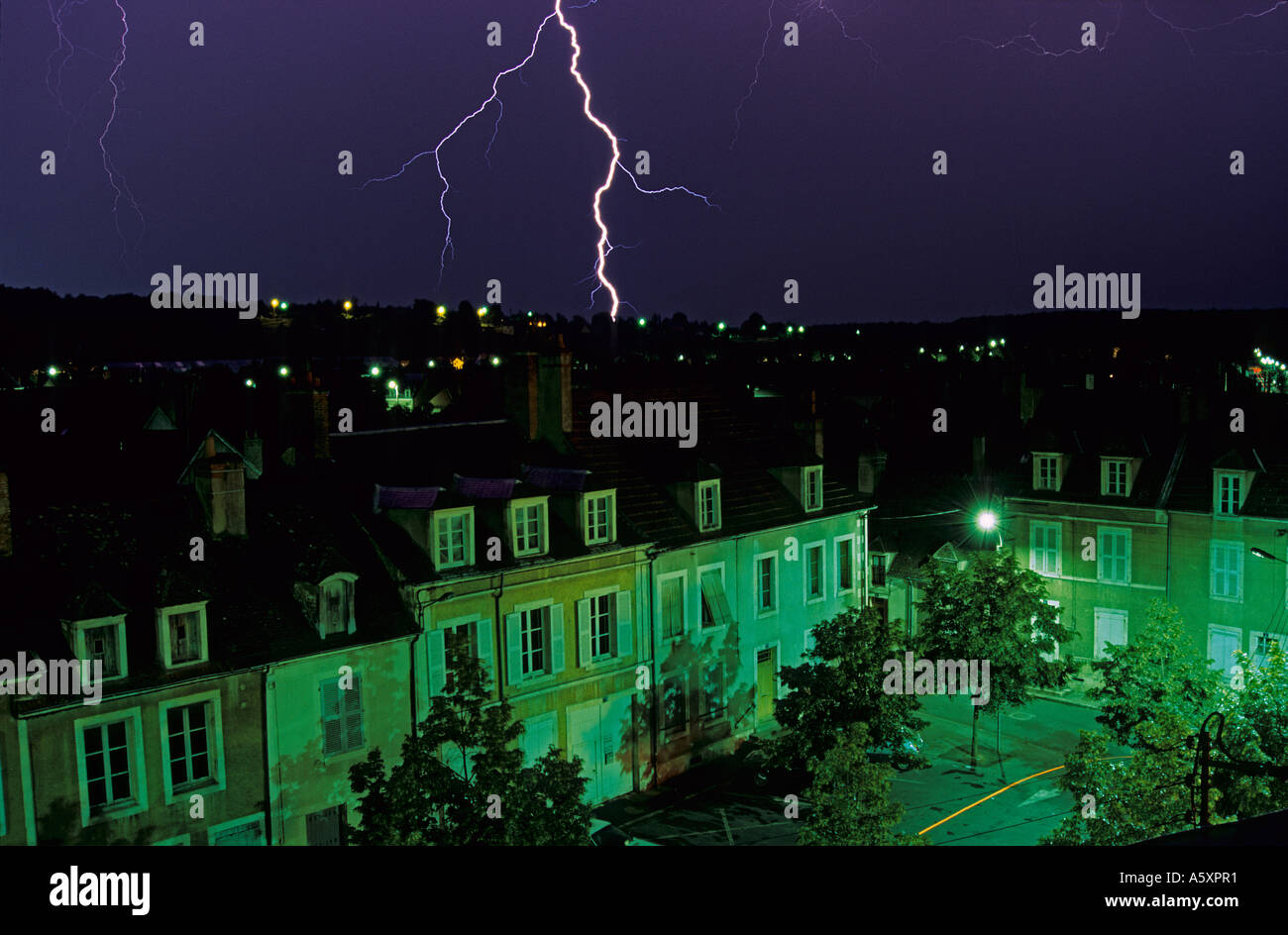 Photo De Nuit High Resolution Stock Photography And Images Alamy Photo De Nuit High Resolution Stock Photography And Images Alamy