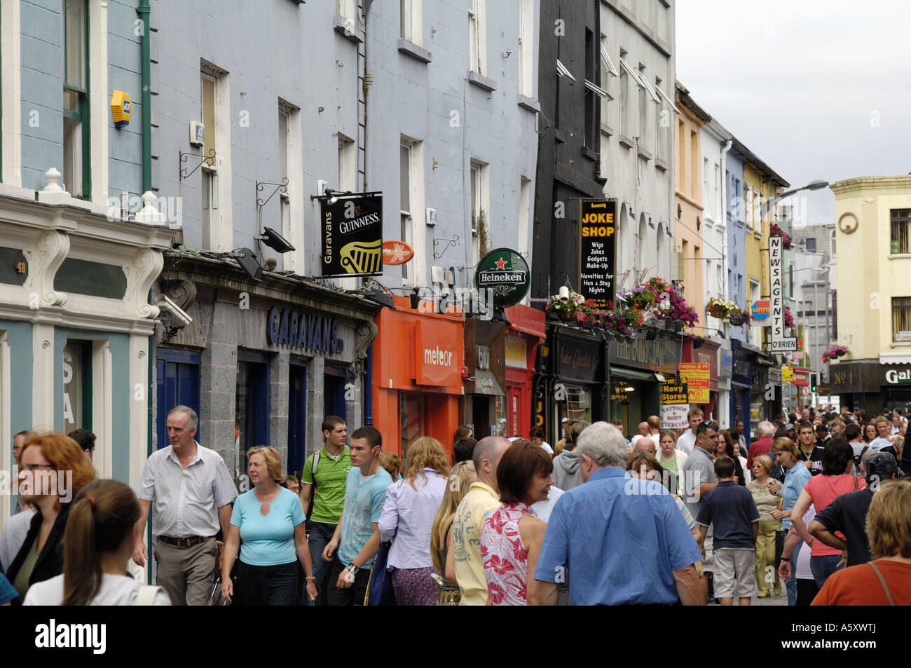 Busy streets of Galway (Shop Street / High Street), Ireland Stock Photo