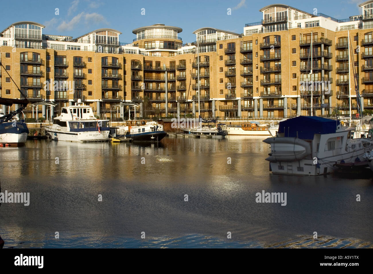 St katherines docks hires stock photography and images Alamy
