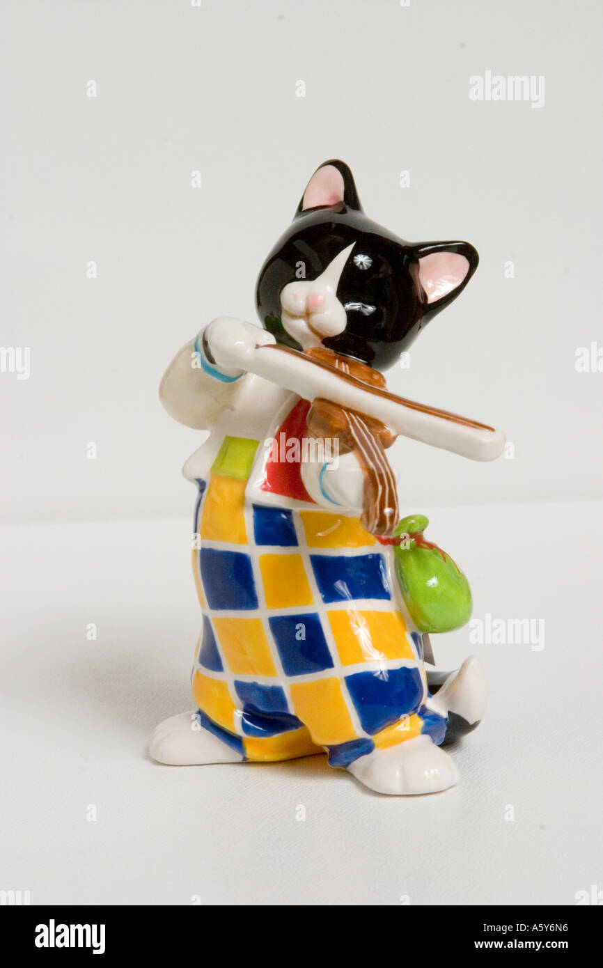 Nursery Rhymes china hey diddle diddle the cat and the fiddle Stock Photo