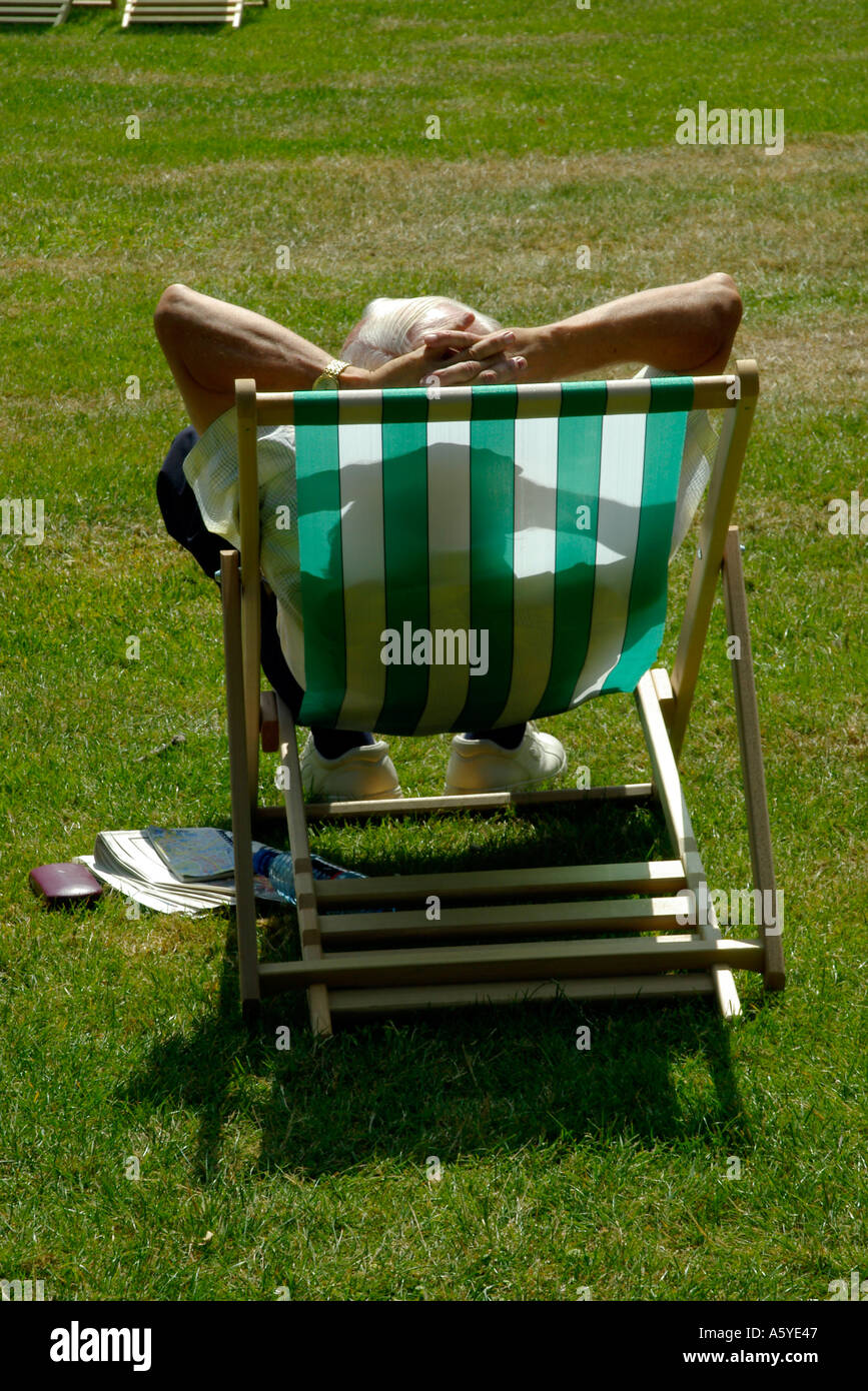 Deck Chairs St James Park Westminster London Stock Photo - Alamy
