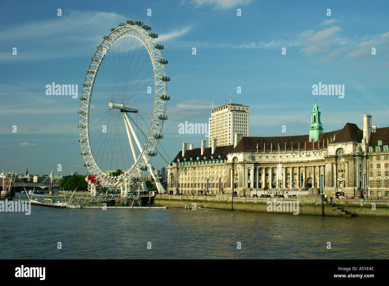 County hall from westminster hi-res stock photography and images - Alamy