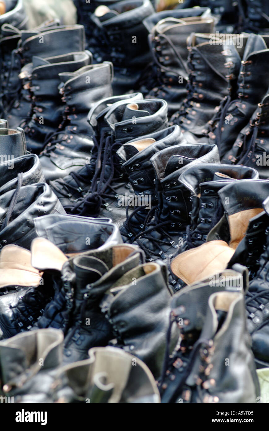 army boot boots shoe footwear surplus cheap leather polish cutback lace