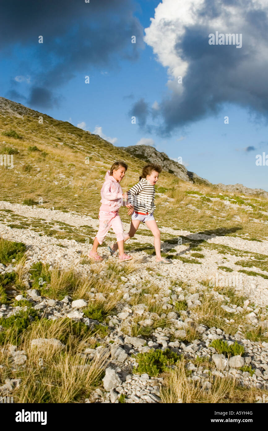 Girls on hill hi-res stock photography and images - Alamy