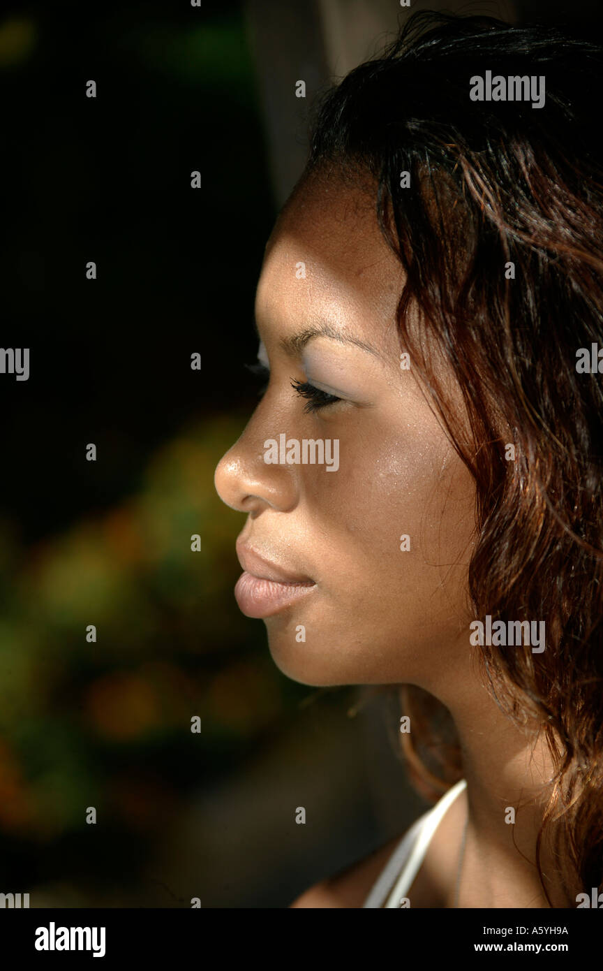 Black female profile portrait hi-res stock photography and images - Alamy