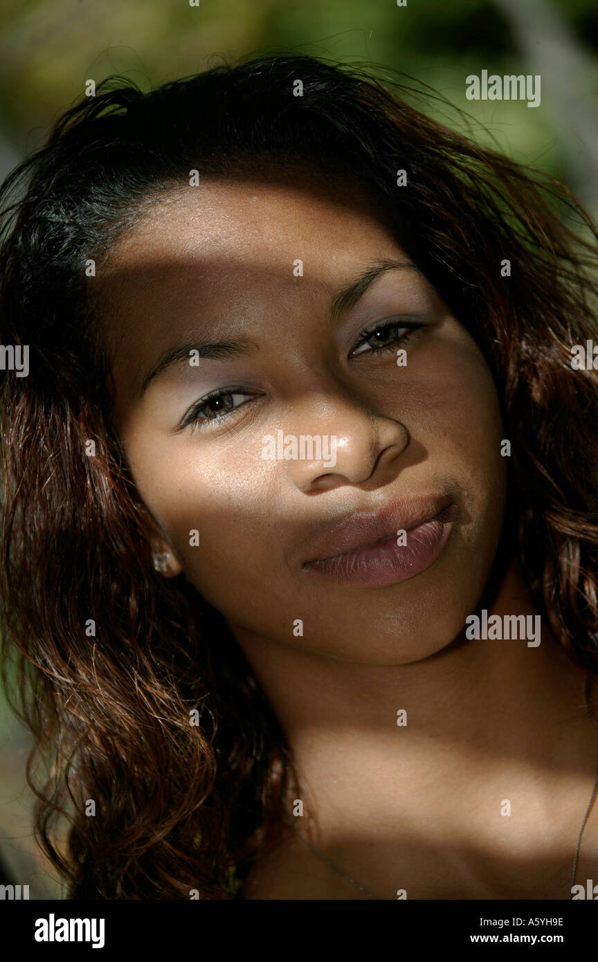 Thoughtful afro woman head hi-res stock photography and images - Alamy