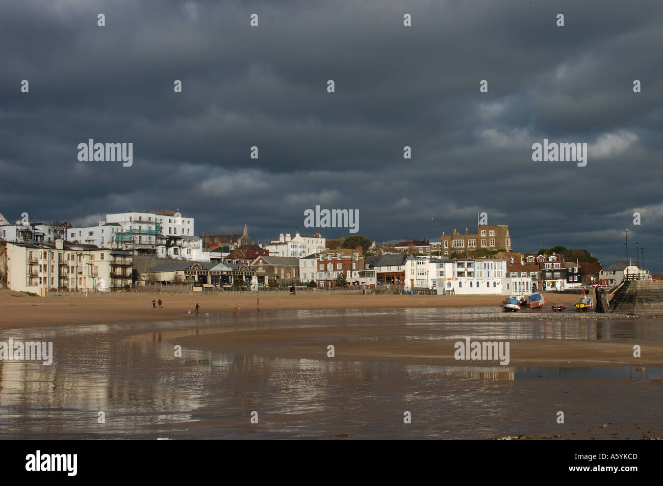 Viking Bay Broadstairs Kent England Stock Photo - Alamy