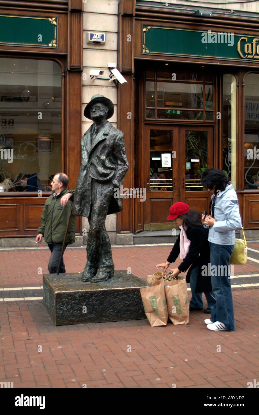 James joyce dublin hi-res stock photography and images - Alamy