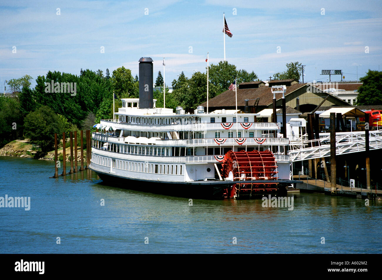 delta queen riverboat sacramento