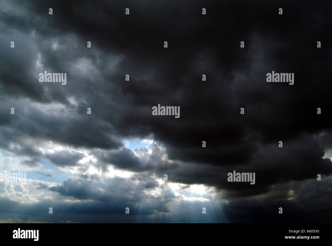 Stormy sky black clouds hi-res stock photography and images - Alamy