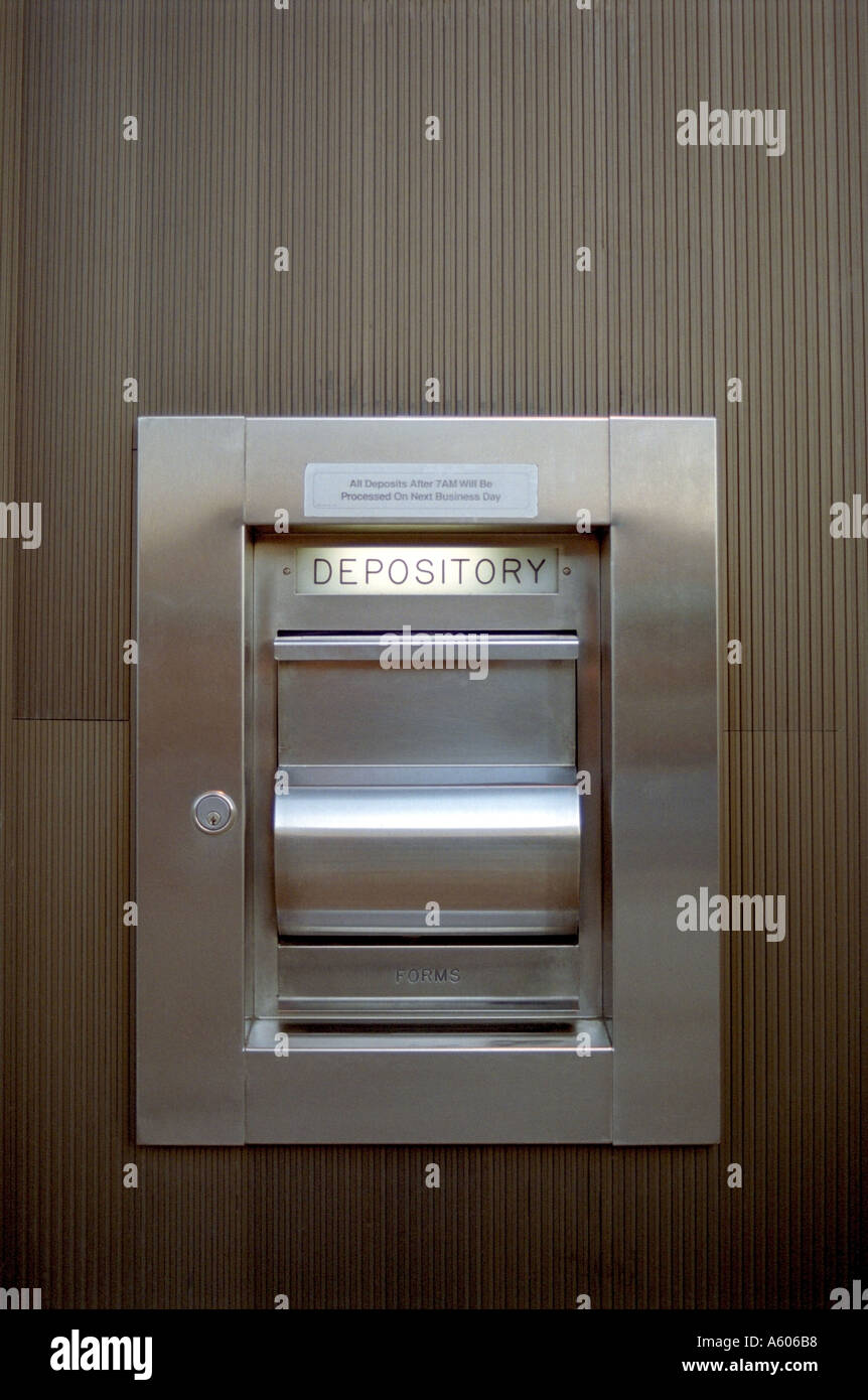 Retail receipts hi-res stock photography and images - Alamy