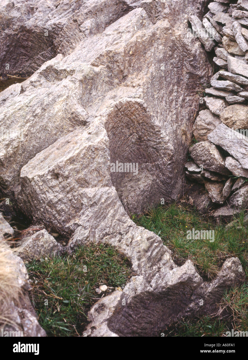 dh Catpund Burn SOUTH MAINLAND SHETLAND Neolithic and Viking age