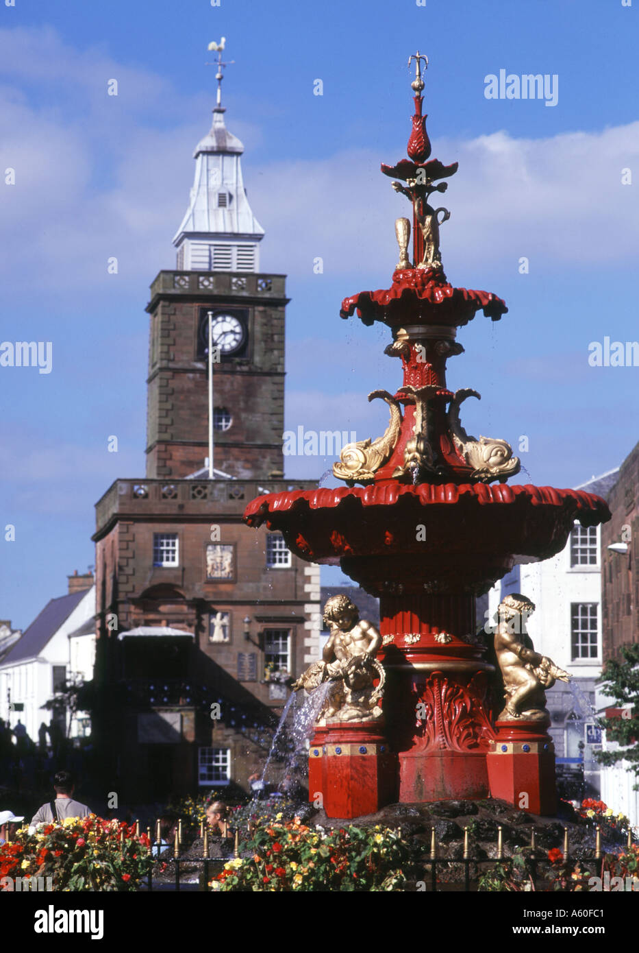 dh Town House DUMFRIES GALLOWAY Fountain main street shopping centre Stock Photo