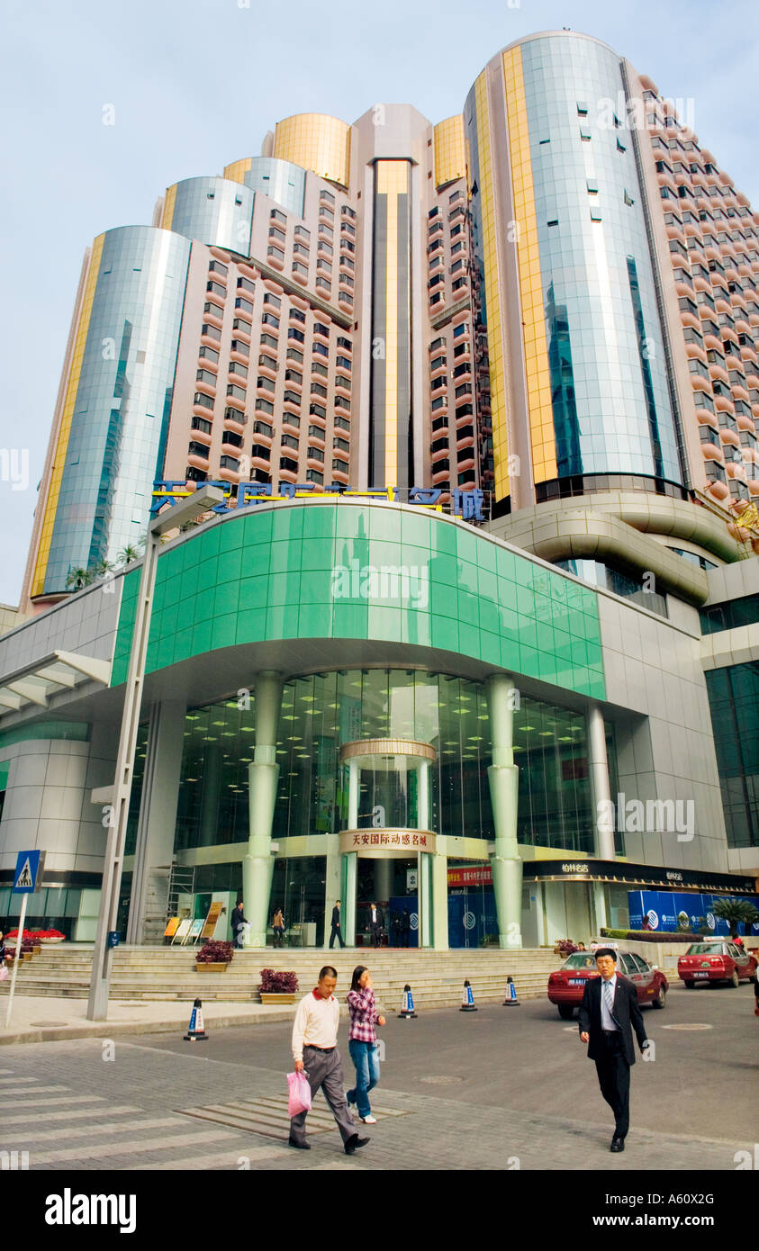 Shenzhen city centre, Guangdong Province, China. Tianan International Building. Part of the International Trade Plaza Stock Photo