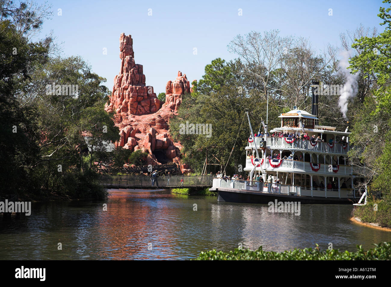 Big Thunder Mountain Railroad at the Magic Kingdom Editorial Photography -  Image of cartoon, destination: 108417382