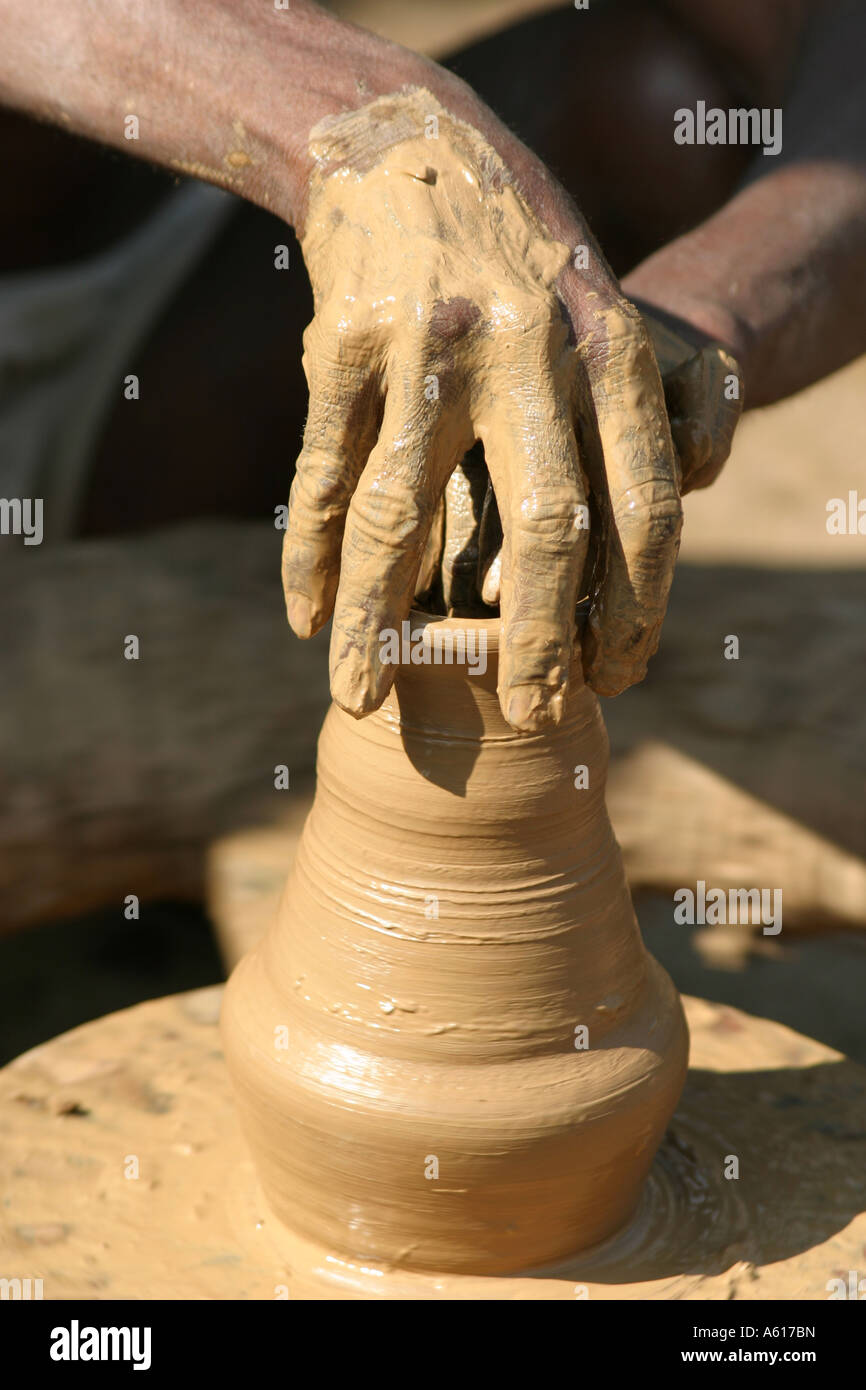 Potters wheel hi-res stock photography and images - Alamy