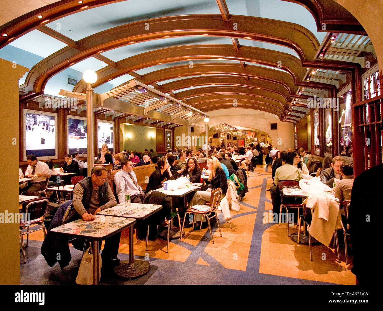 Restaurant Level Grand Central Station New York Ny Usa Stock Photo Alamy