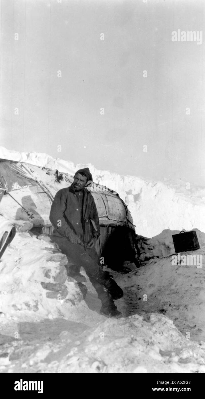 Frank hurley hi-res stock photography and images - Alamy