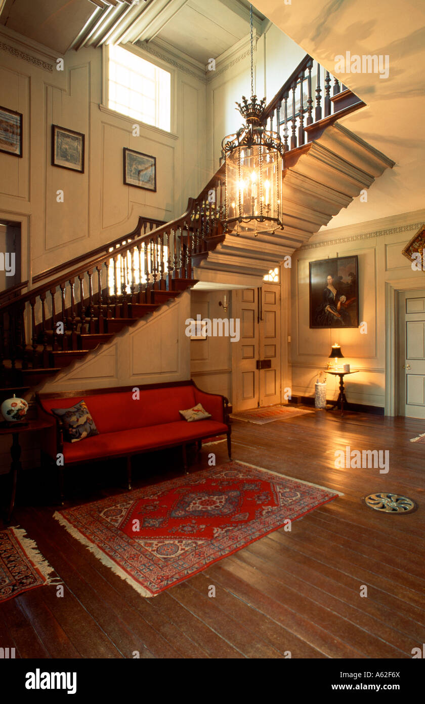 shirley-plantation-interior