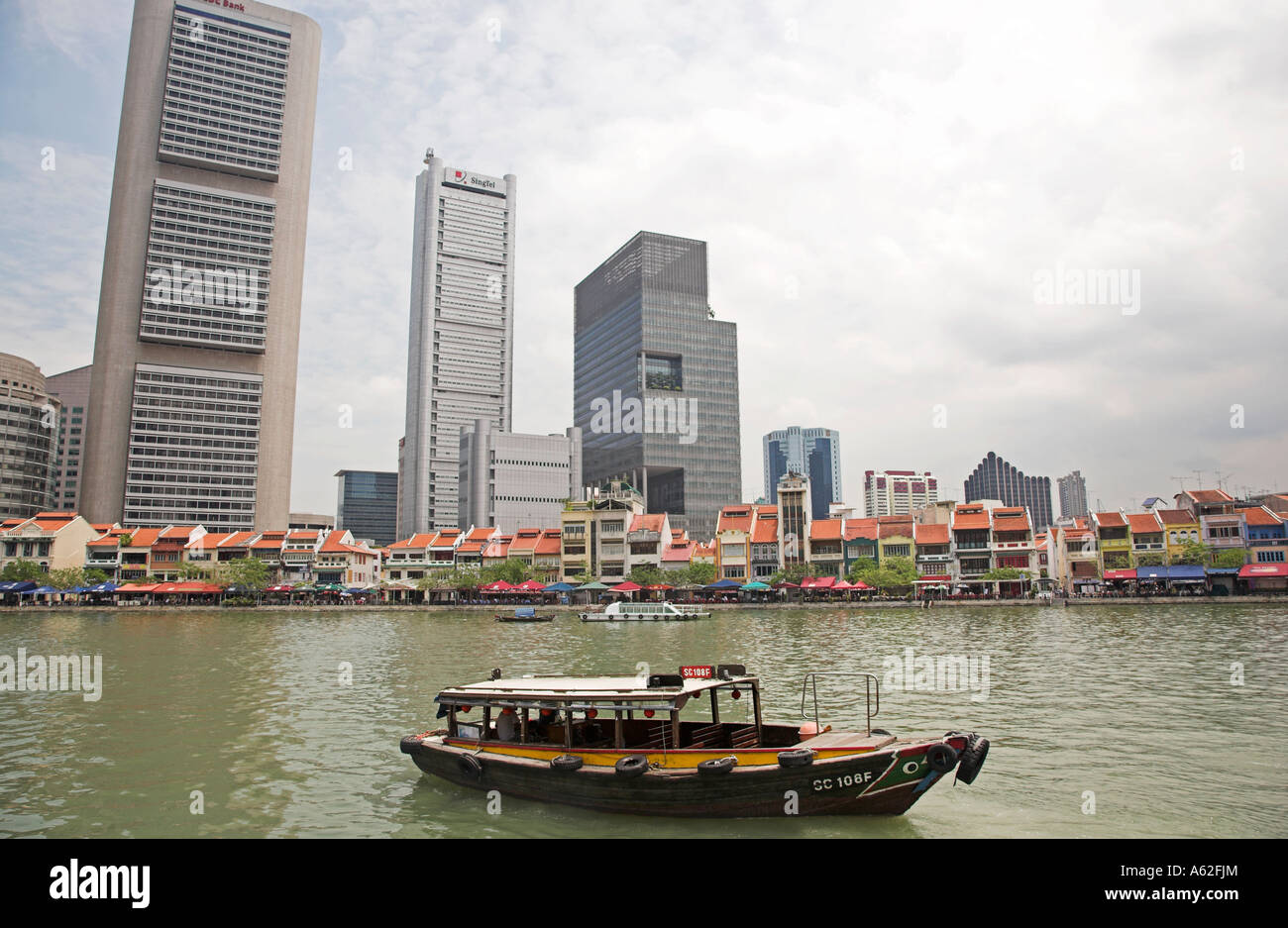 Boat quay singapore new old hi-res stock photography and images - Alamy