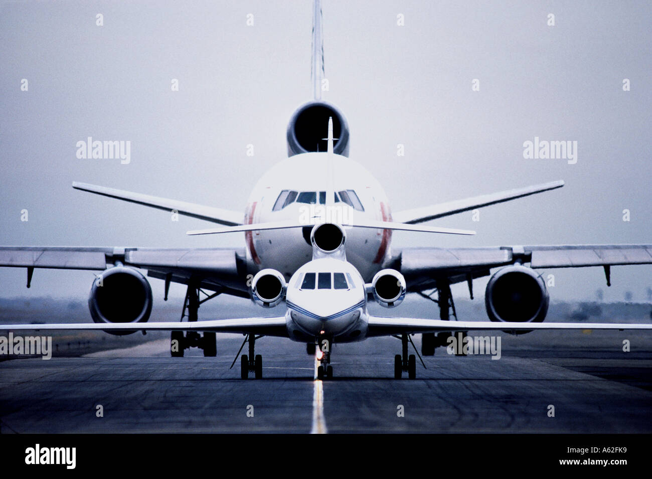 Business executives jet hi-res stock photography and images - Alamy
