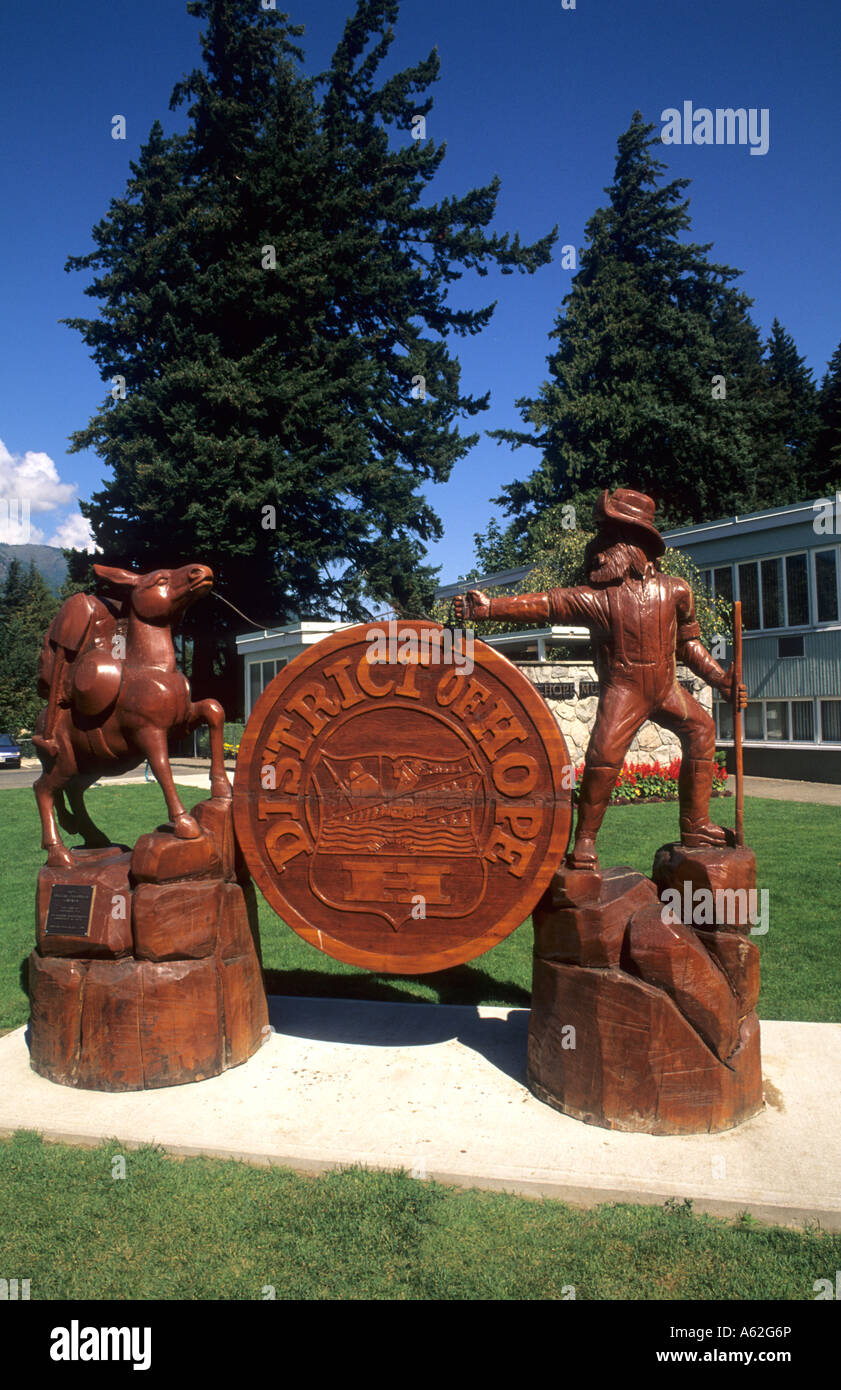 Famous wood carving in beautiful town of Hope British Columbia in Canada Stock Photo Alamy